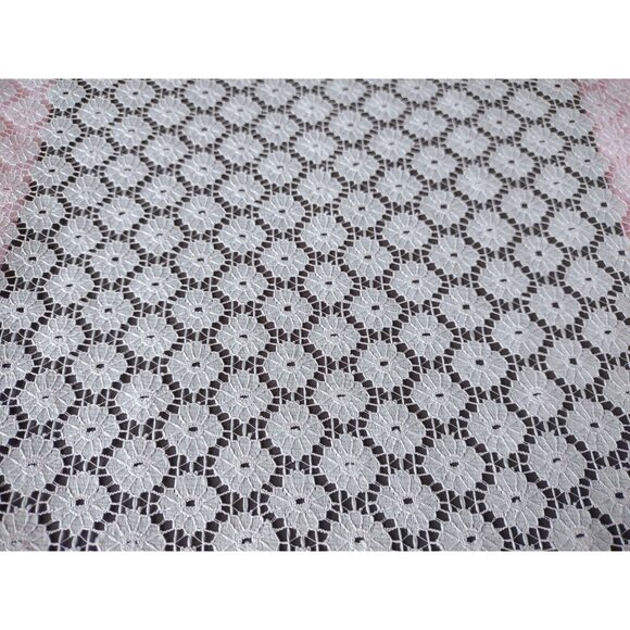 3 Yards Mesh Lace Fabric Soft PINK Single Piece 46" x 110" Flowers ~ New - Picture 5 of 5